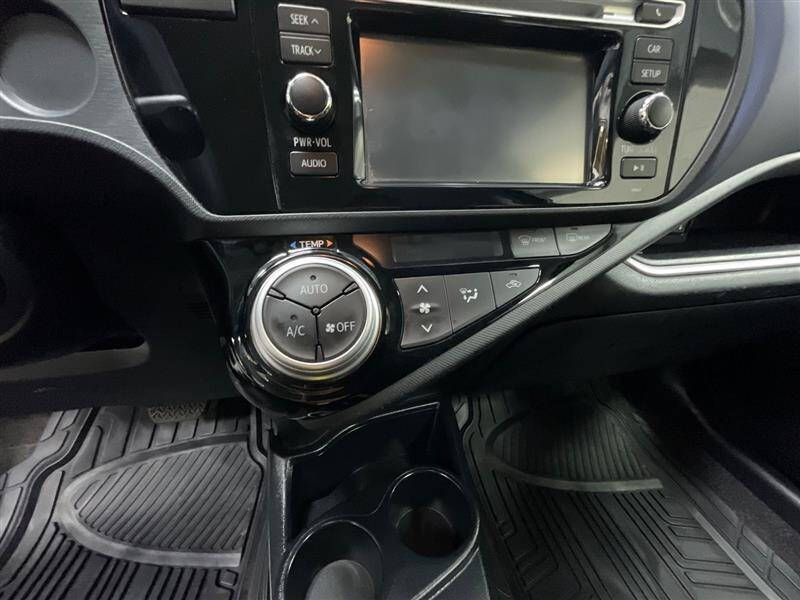 2016 Toyota Prius c Two