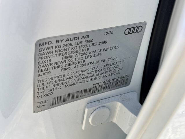 2025 Audi Q5 quattro Premium TFSI