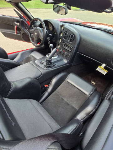 2003 Dodge Viper SRT-10