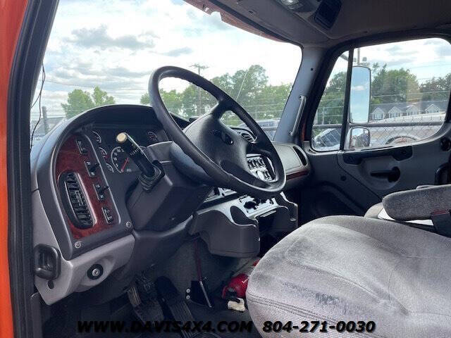 2016 Freightliner M2 106