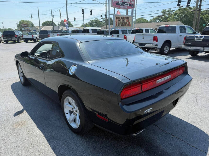 2013 Dodge Challenger SXT