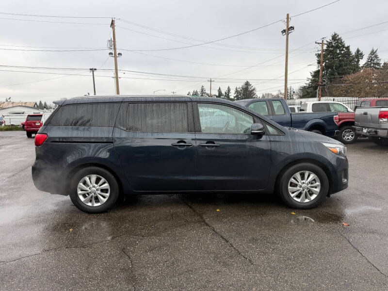 2016 Kia Sedona LX