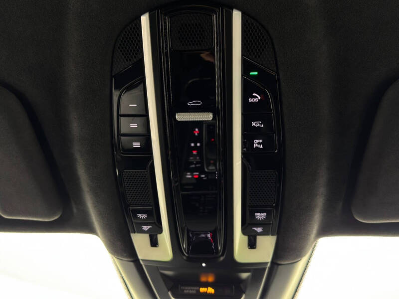 2022 Porsche Cayenne GTS Coupe