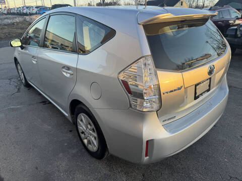2012 Toyota Prius v Five