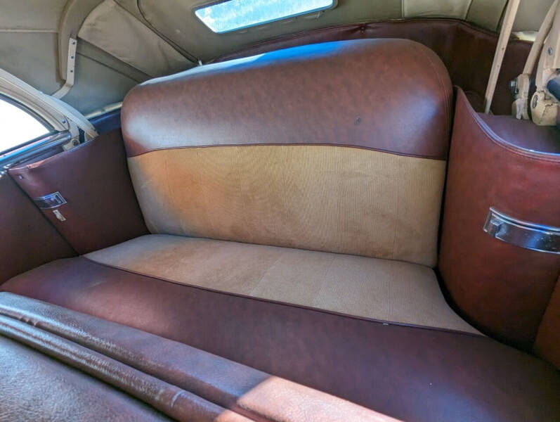 1948 Packard Super Eight Victoria