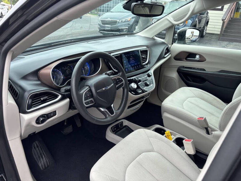 2017 Chrysler Pacifica Touring