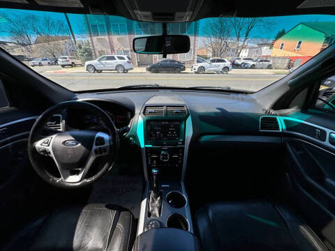 2014 Ford Explorer Sport