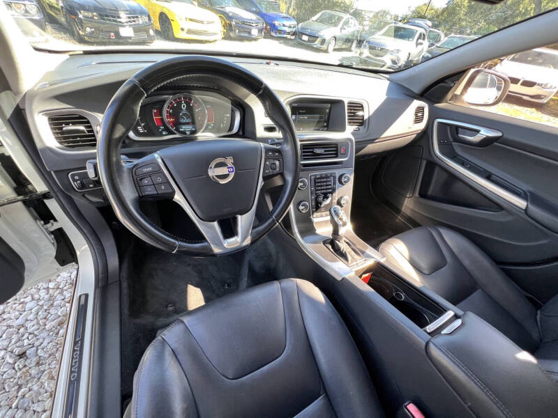 2015 Volvo S60 T5 Drive-E Premier Plus