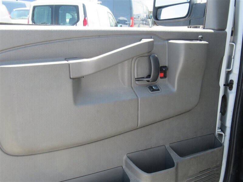 2022 GMC Savana 2500