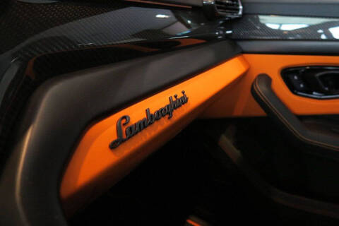 2024 Lamborghini Urus S