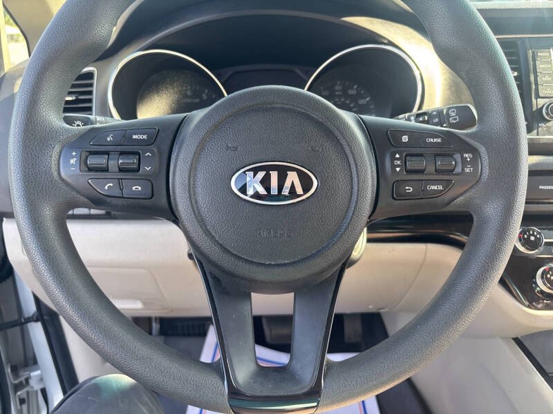 2021 Kia Sedona LX