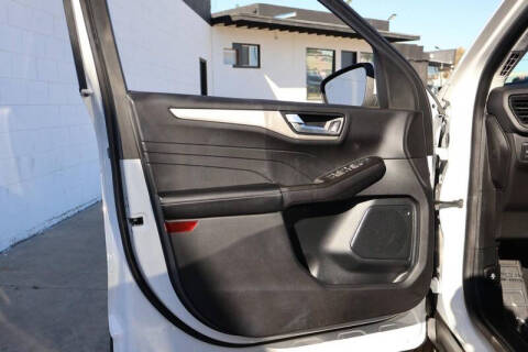 2021 Ford Escape Hybrid SE