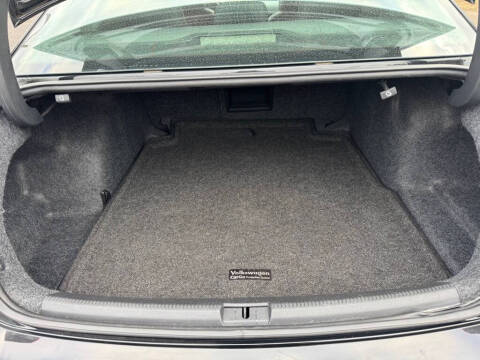 2014 Volkswagen Passat 1.8T SEL Premium PZEV