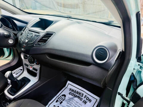 2017 Ford Fiesta SE