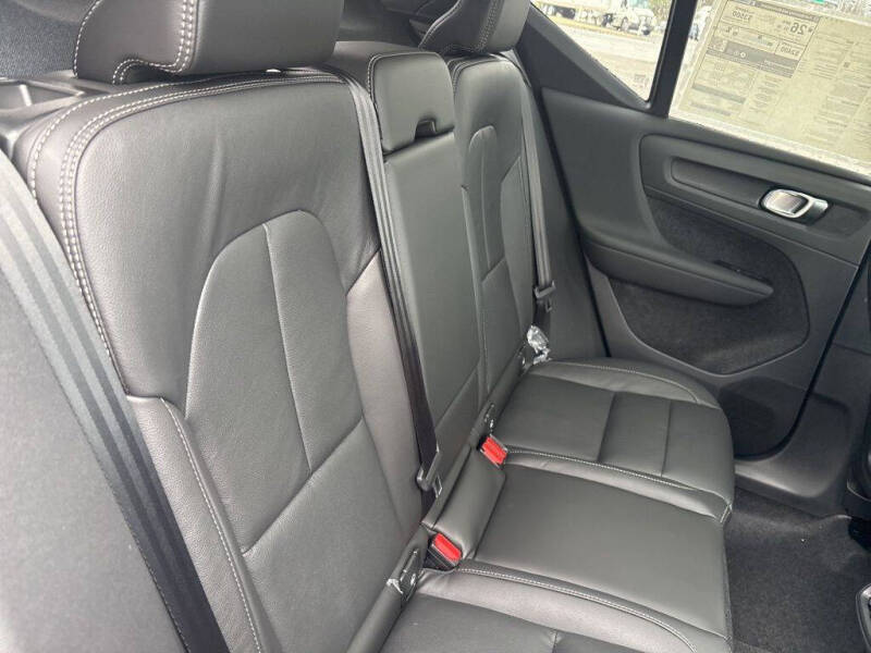 2026 Volvo XC40 B5 Plus