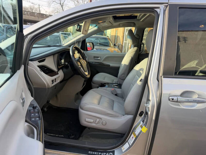 2017 Toyota Sienna