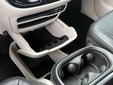 2020 Chrysler Pacifica Touring L
