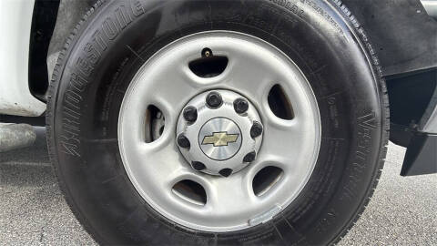 2024 Chevrolet Express 2500