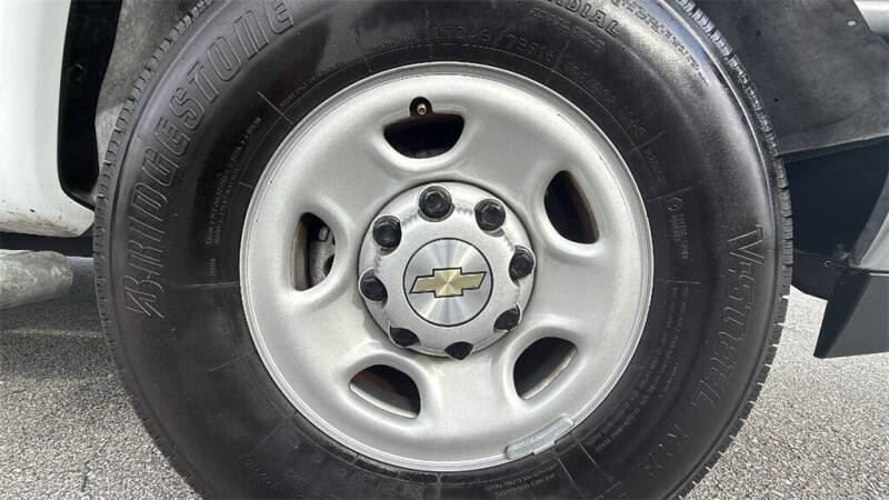 2024 Chevrolet Express 2500