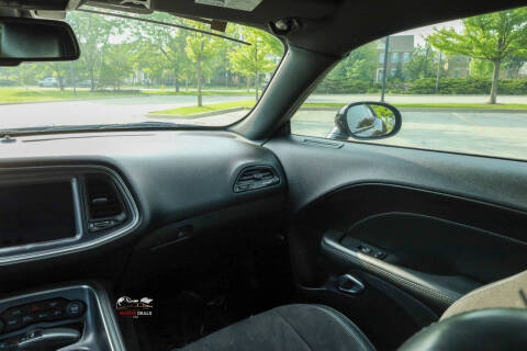 2017 Dodge Challenger 392 HEMI Scat Pack Shaker