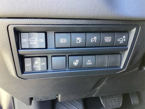 2025 Toyota Sequoia Platinum