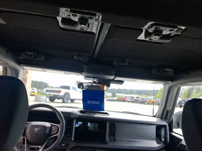 2025 Ford Bronco 4-Door Base - Photo 16