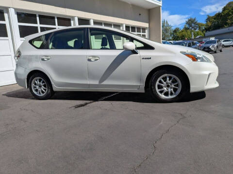 2012 Toyota Prius v Two