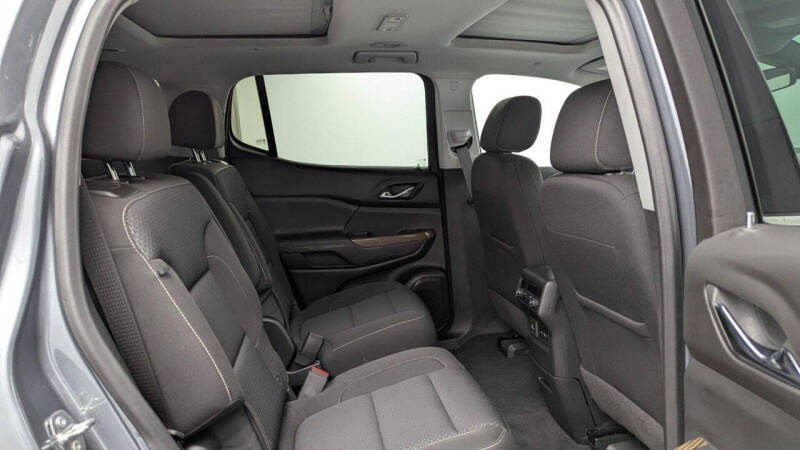 2022 GMC Acadia SLE