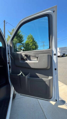 2017 Chevrolet Express 2500