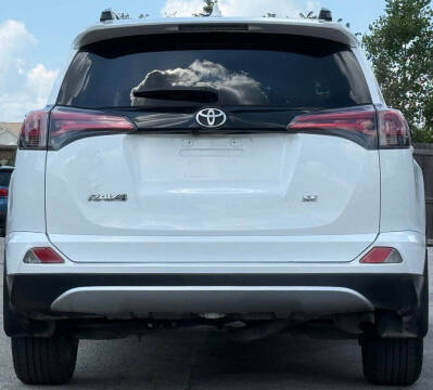 2017 Toyota RAV4 SE