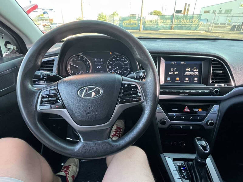 2018 Hyundai Elantra