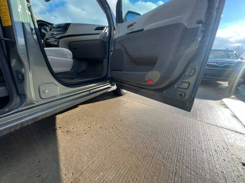2014 Toyota Sienna LE 8-Passenger