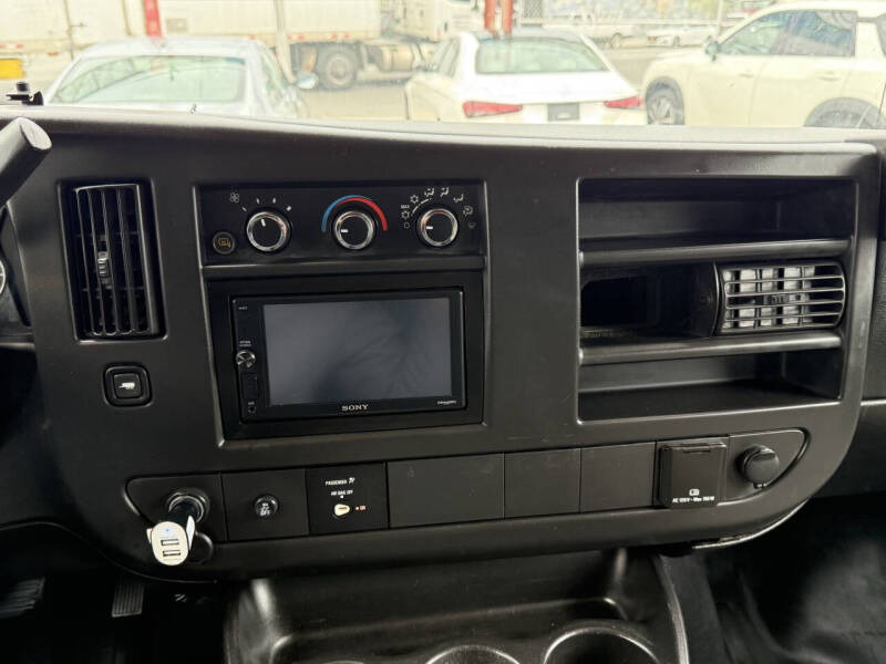 2015 GMC Savana 3500