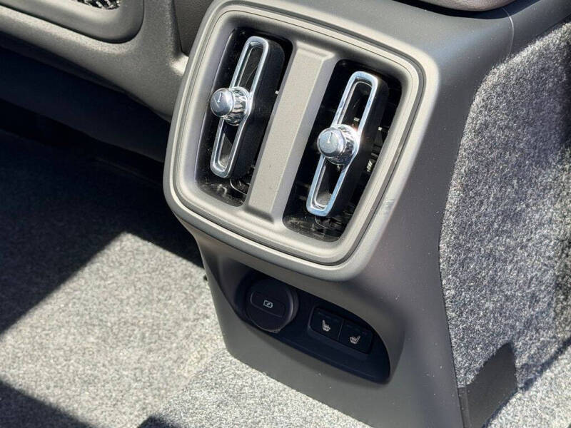 2026 Volvo XC40 B5 Core