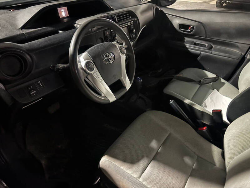 2016 Toyota Prius c One