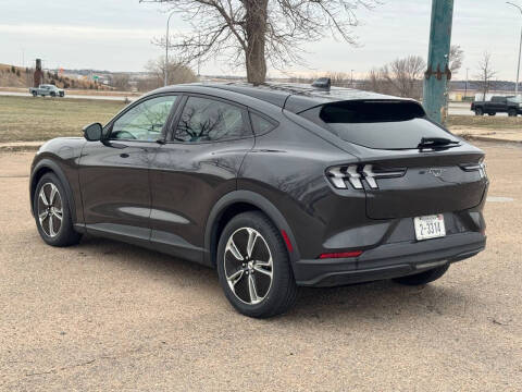 2022 Ford Mustang Mach-E Select