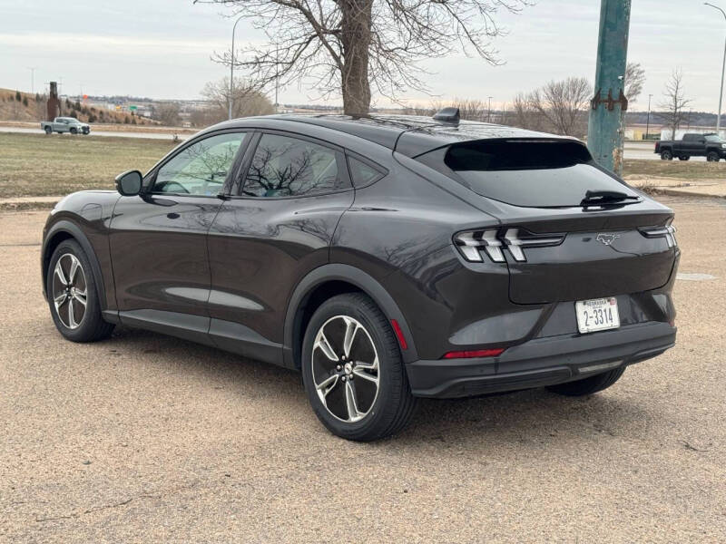 2022 Ford Mustang Mach-E Select
