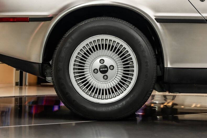 1981 DeLorean DMC-12