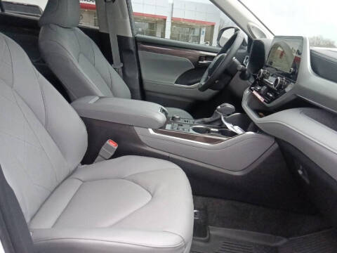 2026 Toyota Highlander Platinum