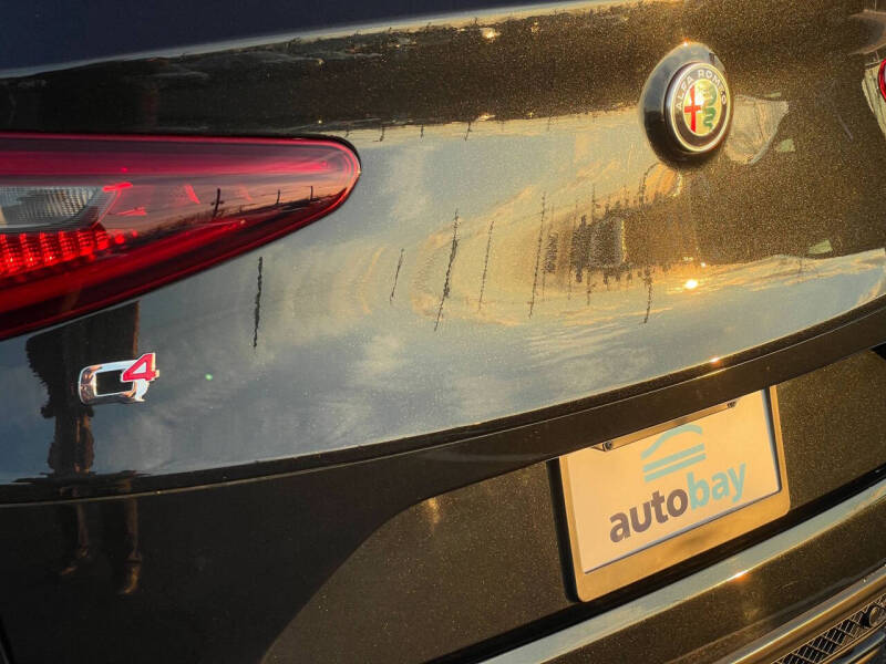 2022 Alfa Romeo Stelvio Quadrifoglio