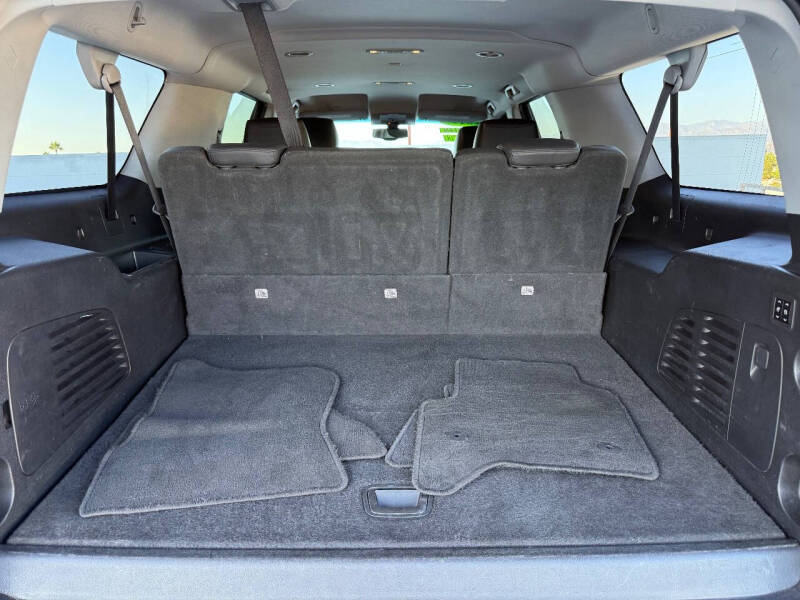 2017 Cadillac Escalade ESV Standard