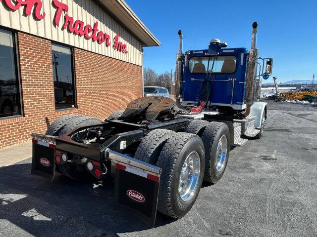2018 Peterbilt 389