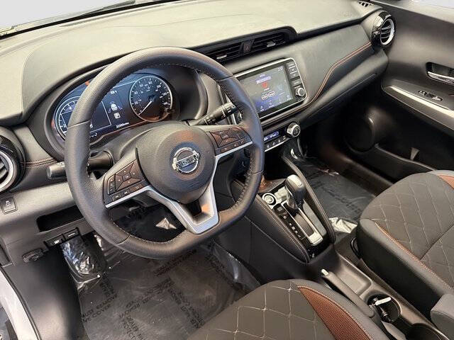 2019 Nissan Kicks SR