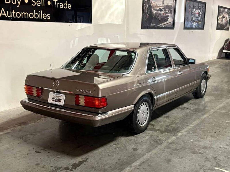 1991 Mercedes-Benz 560-Class 560 SEL
