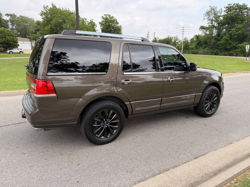 2016 Lincoln Navigator Select