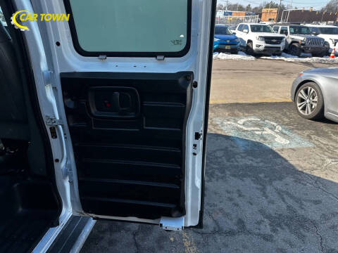 2019 GMC Savana 2500