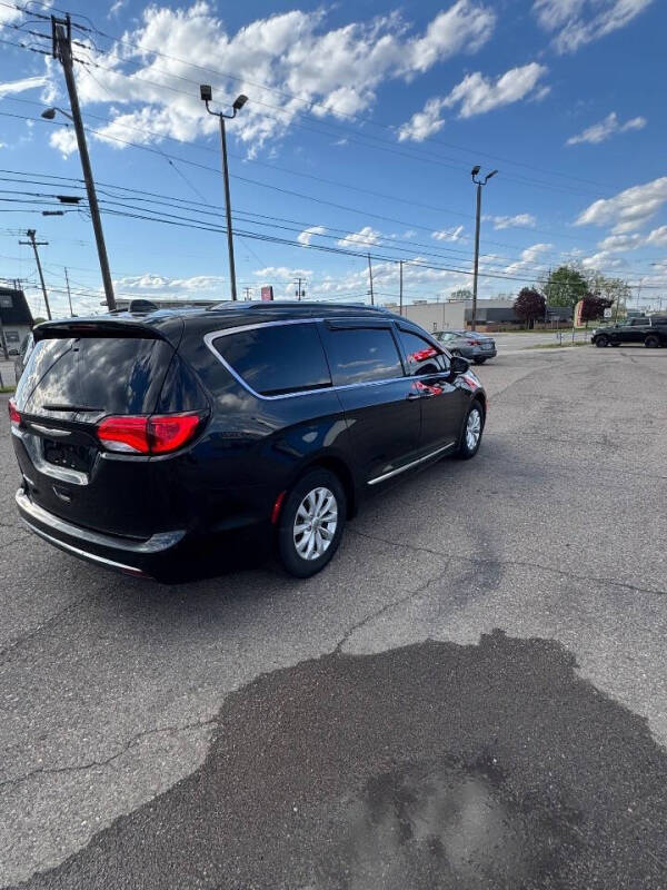 2018 Chrysler Pacifica Touring L Plus
