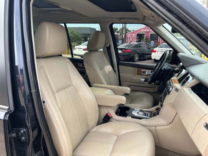 2016 Land Rover LR4 HSE LUX