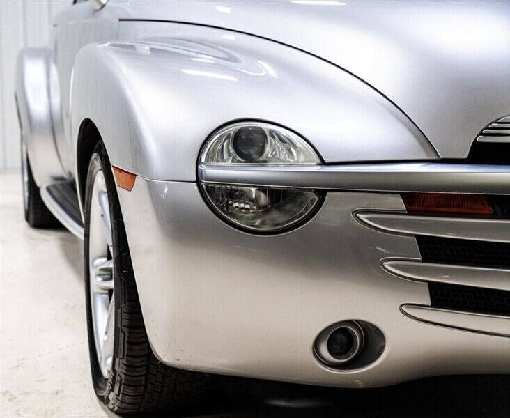 2004 Chevrolet SSR LS