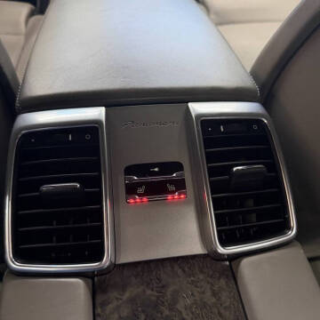 2011 Porsche Panamera Turbo